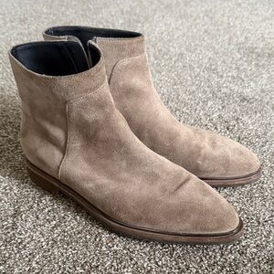 Via Spiga Tan Suede Ankle Boots size 6.5
